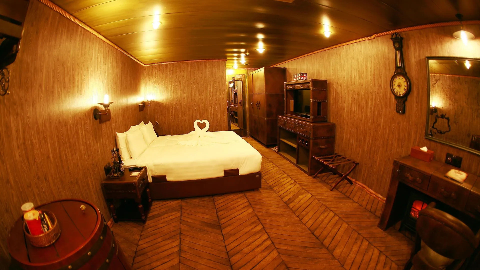 Vintage Luxury Yacht Hotel Yangon 4*,  Myanmar