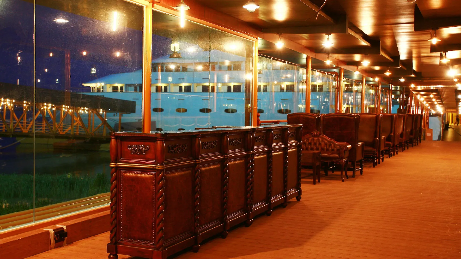 **** Botel Vintage Luxury Yacht Hotel Yangon Myanmar
