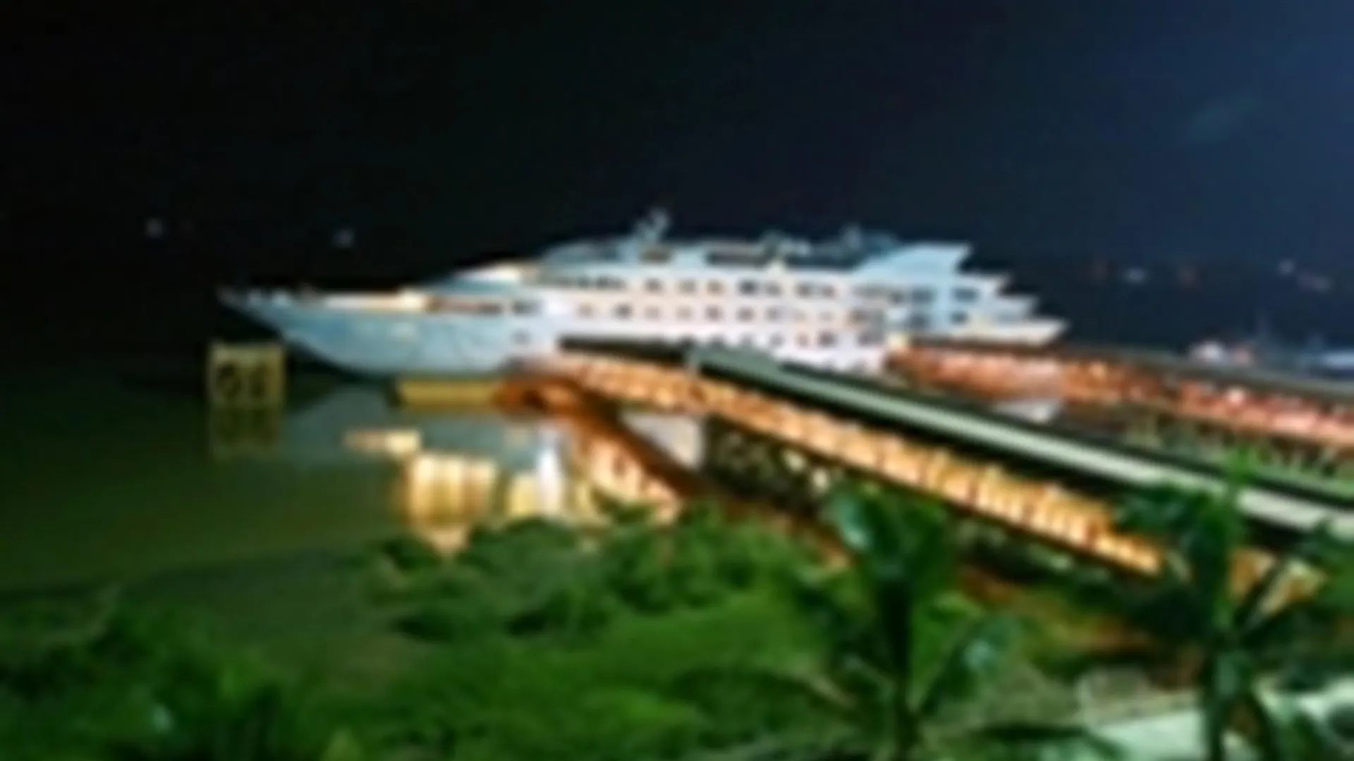 **** Botel Vintage Luxury Yacht Hotel Yangon Myanmar