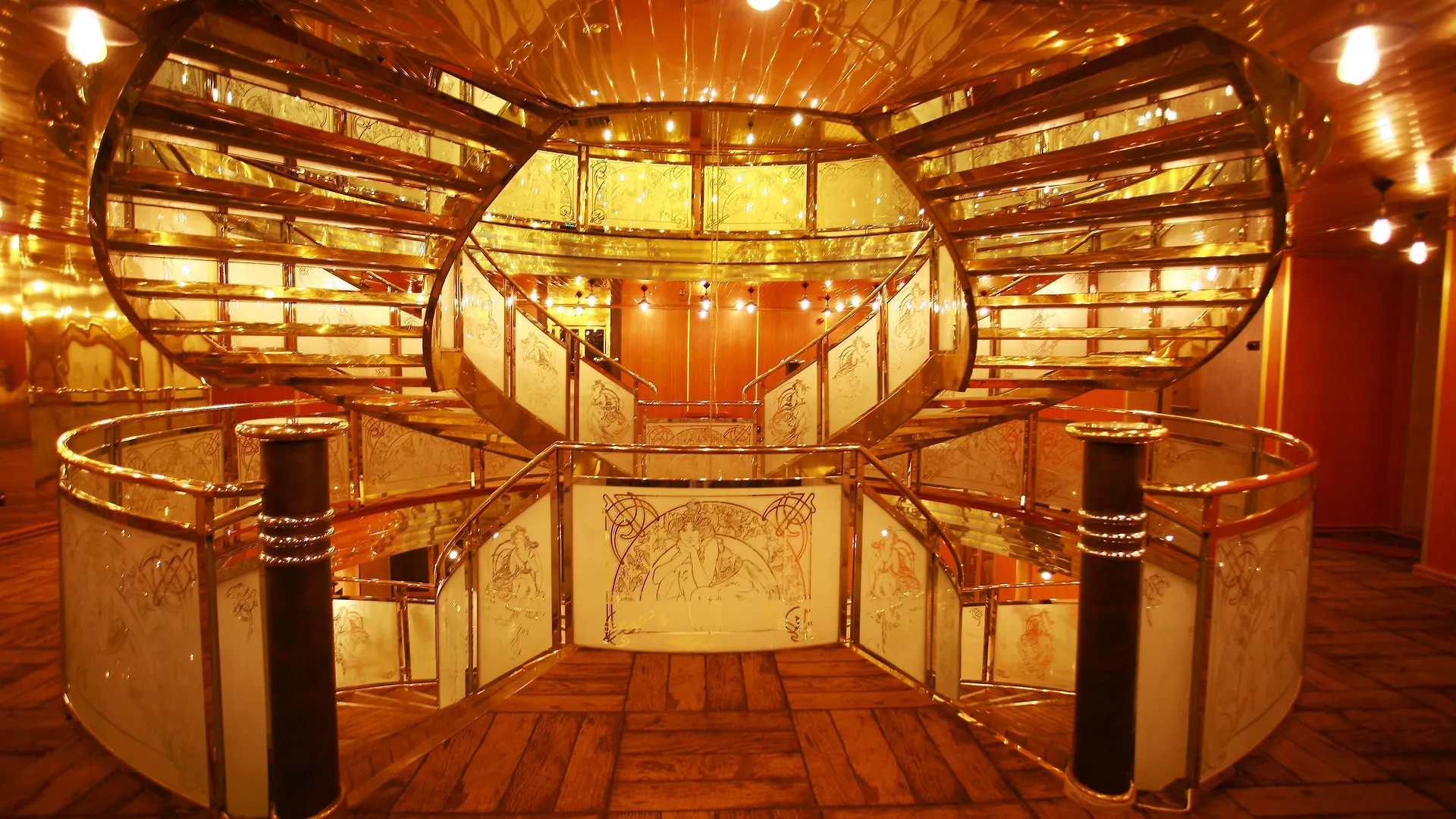 Vintage Luxury Yacht Hotel Yangon Myanmar