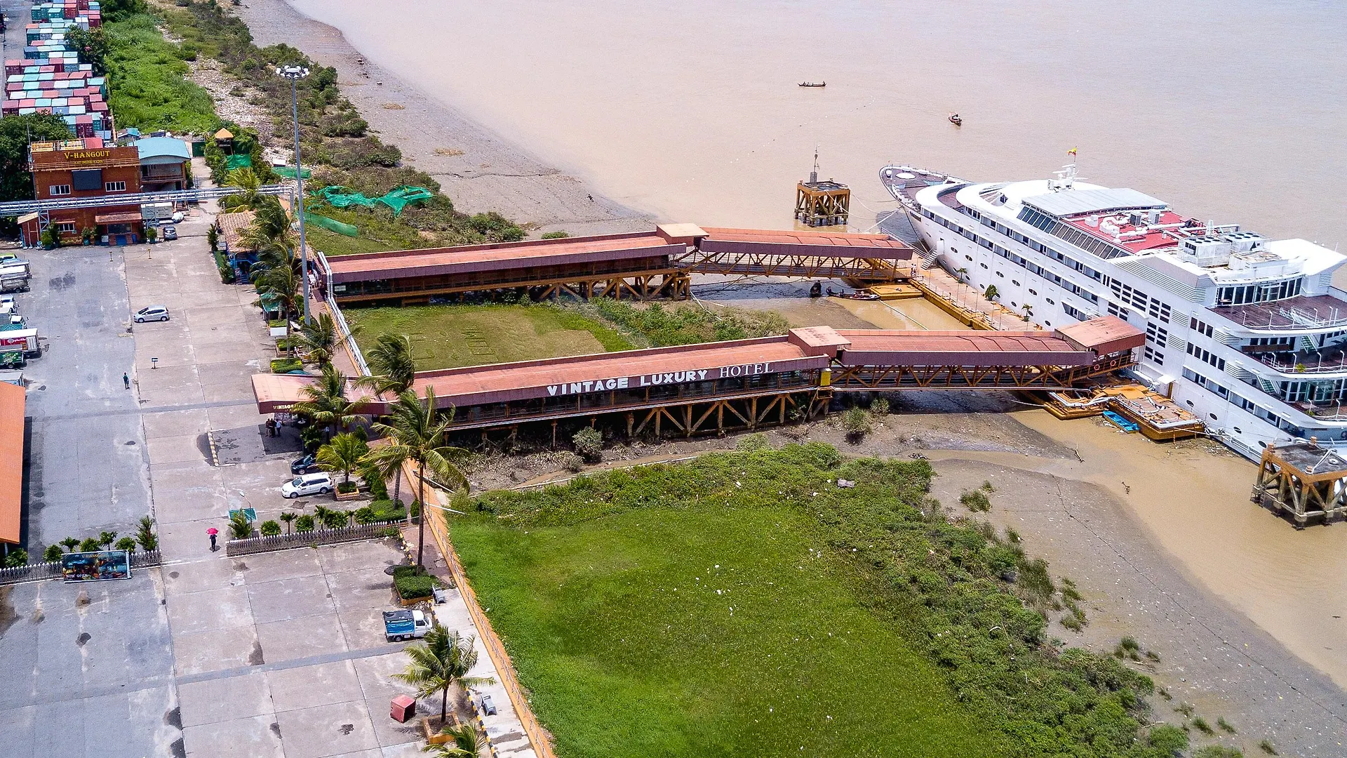 Vintage Luxury Yacht Hotel Rangún Myanmar