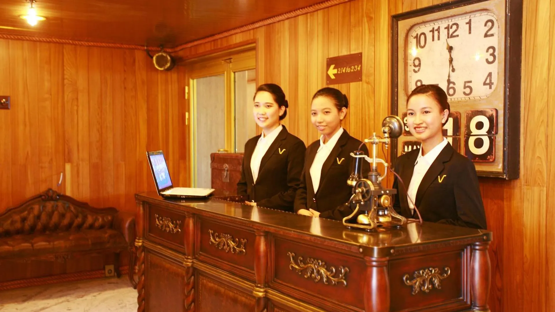 Vintage Luxury Yacht Hotel Yangon