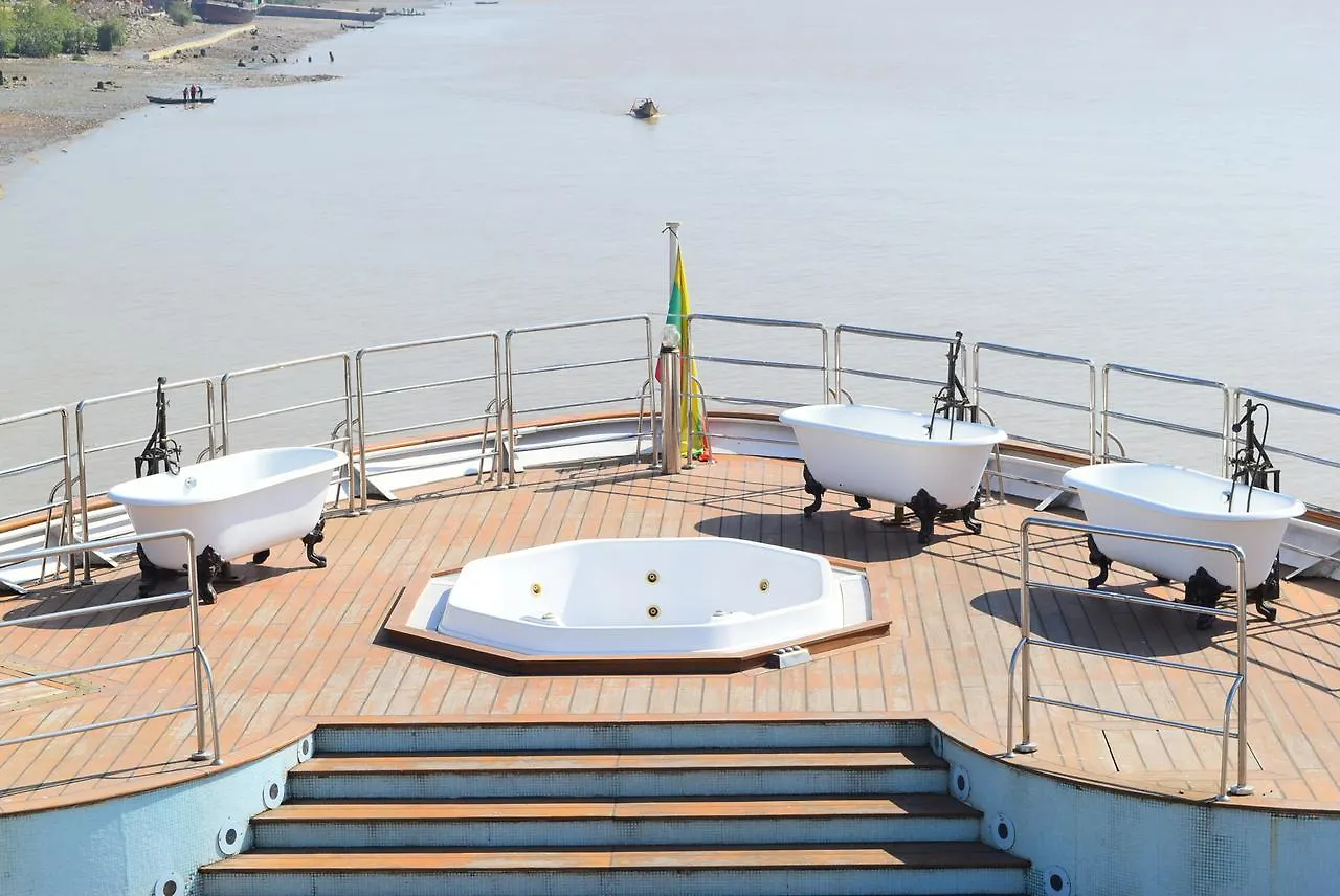 **** Botel Vintage Luxury Yacht Hotel Yangon Myanmar