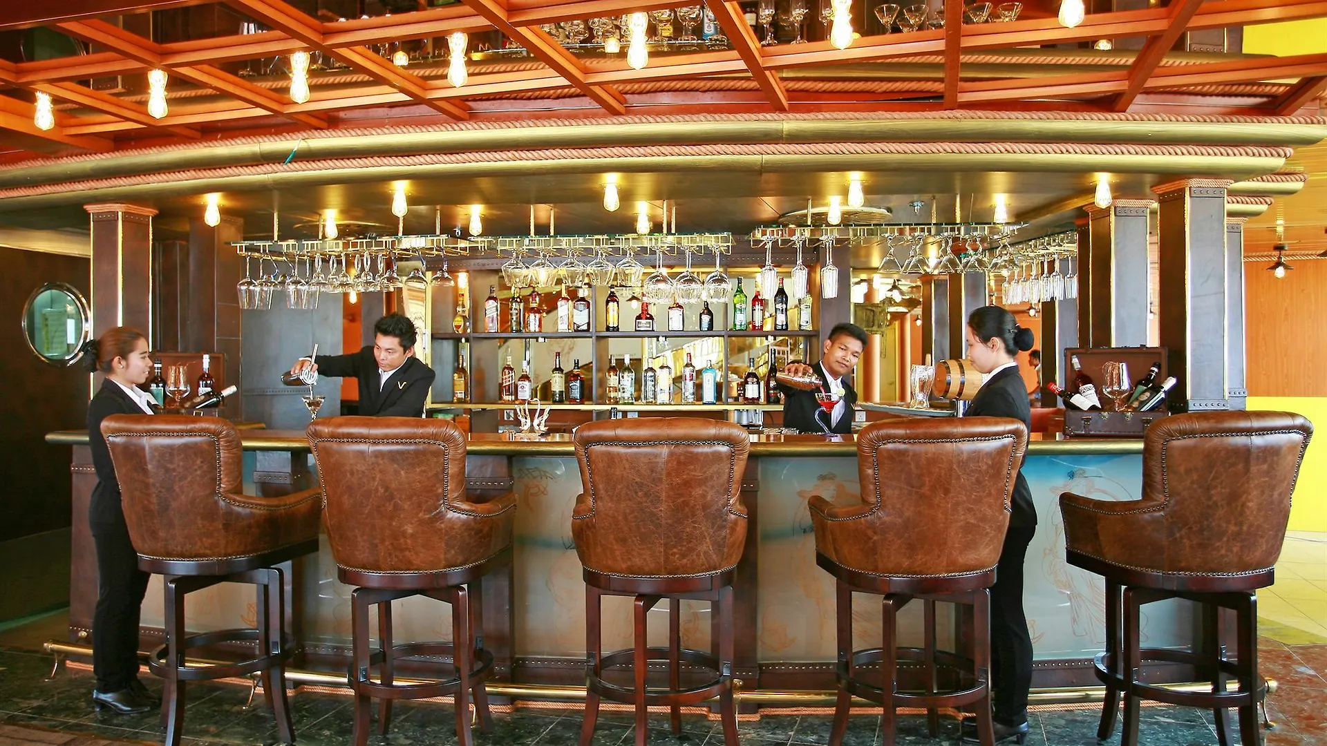 Botel Vintage Luxury Yacht Hotel Yangon