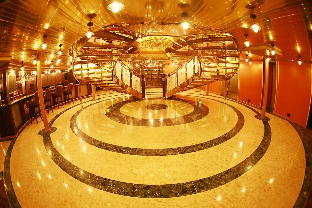 Botel Vintage Luxury Yacht Hotel Yangon